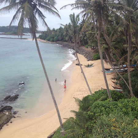 Mirissa Seastar Hotel Bagian luar foto